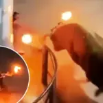 Schokkende video: stierenrenner gespiest tijdens het scrollen op zijn telefoon