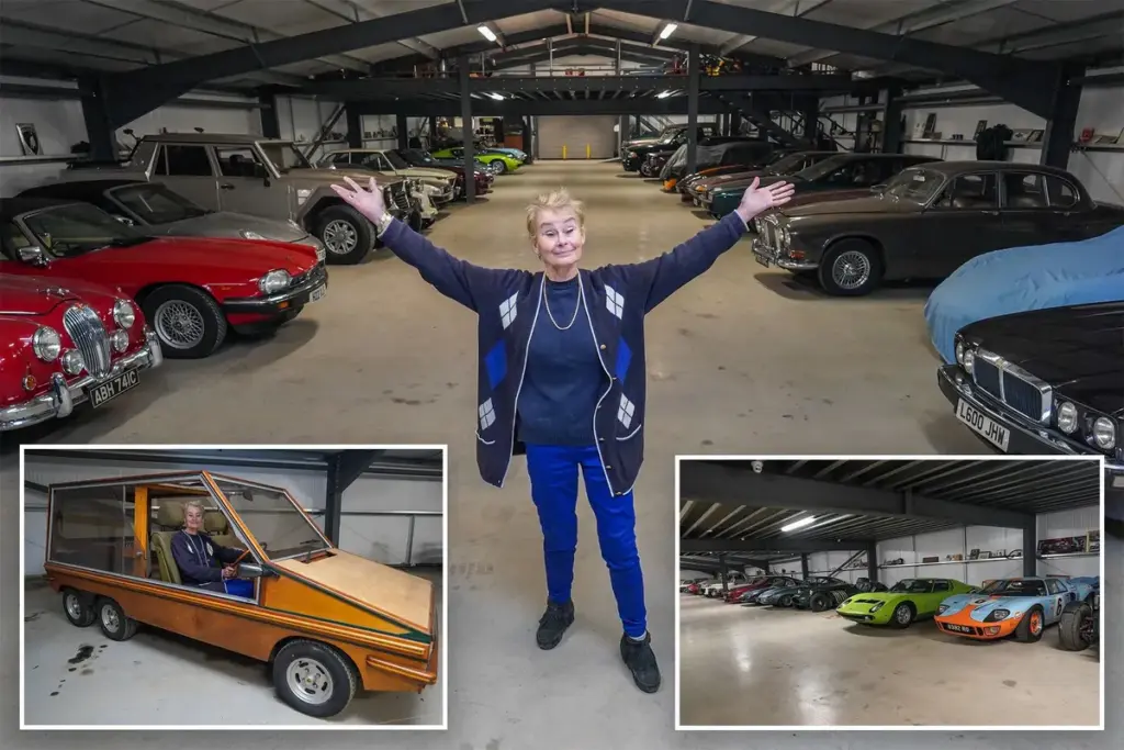 Ontmoet de 70-jarige autoverzamelaar met 50 voertuigen — en ze rijdt ze allemaal