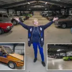 Ontmoet de 70-jarige autoverzamelaar met 50 voertuigen — en ze rijdt ze allemaal