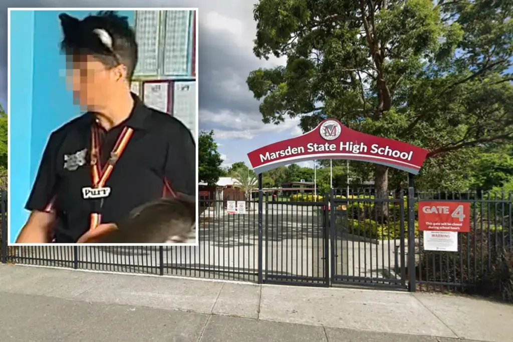 Queensland lerares gedraagt zich als kat tijdens les – ouders reageren verbaasd