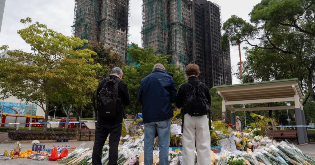 Brand in Hong Kong hoogbouwcomplex eist meer dan 140 levens en onthult tekortkomingen in veiligheidsmaatregelen