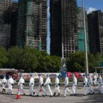 De dodelijkste brand in Hong Kong in decennia roept vragen op over corruptie en nalatigheid bij appartementenrenovaties