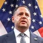 Een Schandaal van Corruptie Verzwakt Oekraïense Leiderschap te Midden van Vredesonderhandelingen