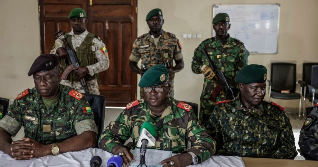 Militairen grijpen de macht in Guinea-Bissau vlak voor verkiezingsuitslag