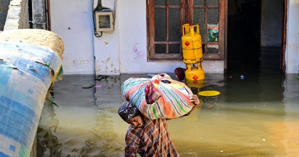 Overstromingen en crisis in Indonesië en Sri Lanka: een overzicht van de recente natuurrampen
