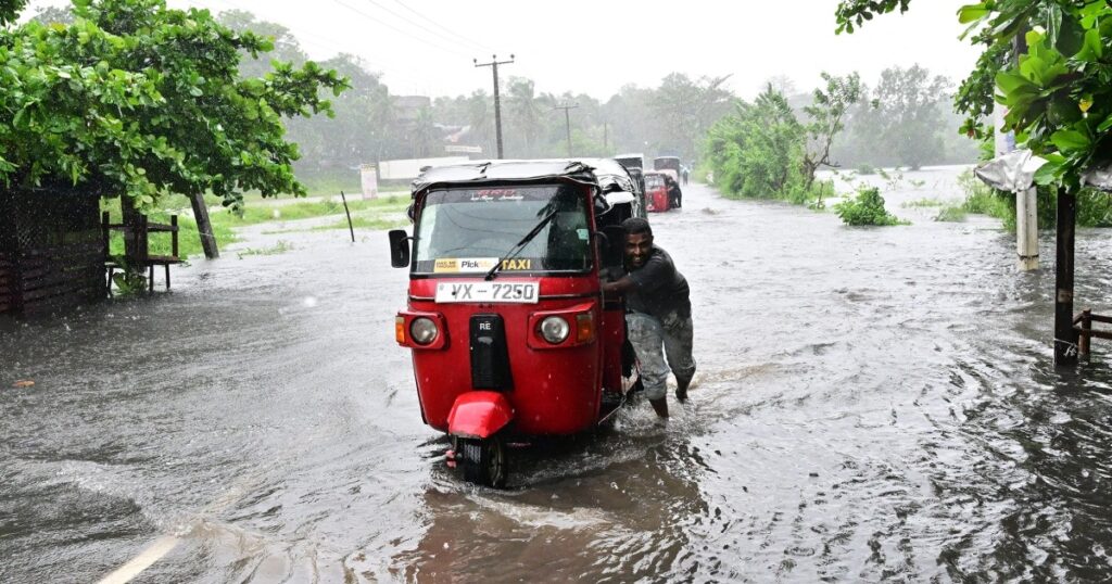Overstromingen en Landverschuivingen in Sri Lanka Leiden Tot Dodelijke Slachtoffers en Verwoestingen