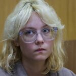 Ruslandse tienerzangeres vastgezet na kritiek op Kremlin: nieuw arrest en straf