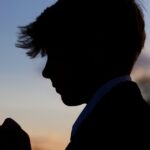 De ingrijpende ban op sociale media voor minderjarigen in Australië: Wat betekent het voor jongeren en hun toekomst?