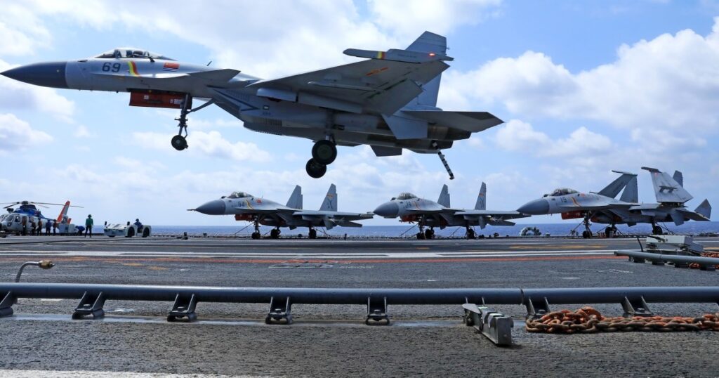 De spanningen in de regio nemen toe: kritieken, militaire maneuvers en diplomatieke conflicten tussen China, Japan en de Verenigde Staten