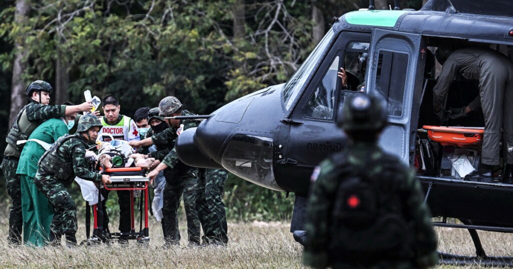 Escalatie in het Conflict tussen Thailand en Cambodja: Een Analyse van de Voortdurende Strijd