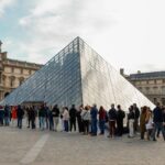 Katastrofe in het Louvre: wat de aanval en de schade betekenen voor het museum