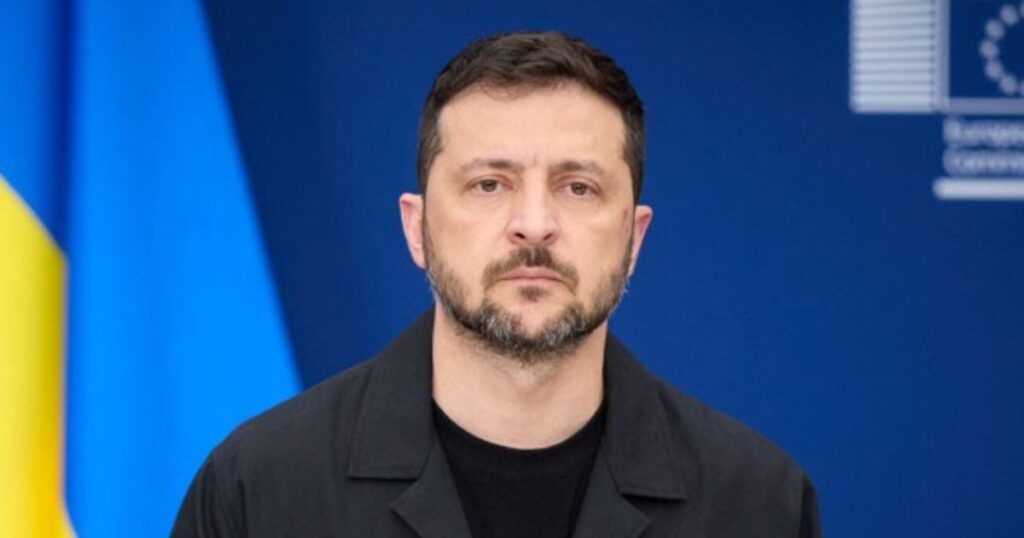 Opeenvolgende Waarden en Veranderingen in Oekraïne's Veiligheidspolitiek te Midden van de Russisch-Oekraïense Oorlog