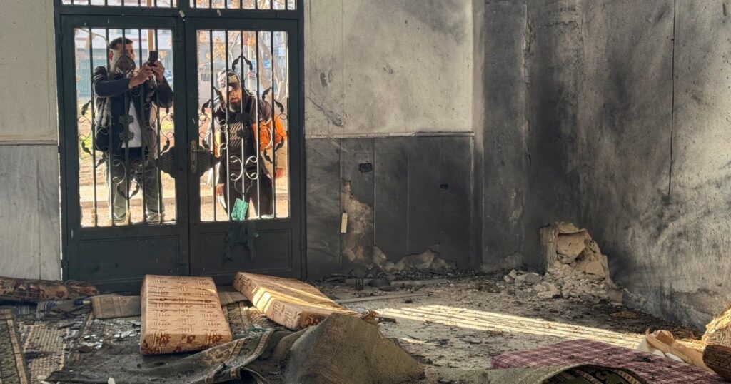 Uitbarsting van sectarische conflicten aan de Syrische kust na bomaanslag op Alawitische moskee