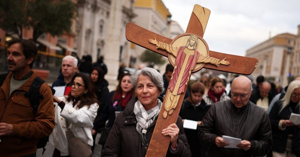 Verschillende standpunten binnen de katholieke kerk over vrouwen diakens