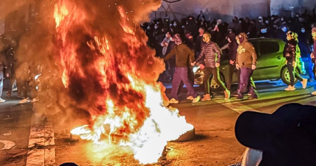 De duistere geschiedenis van onderdrukking in Iran en de recente escalatie
