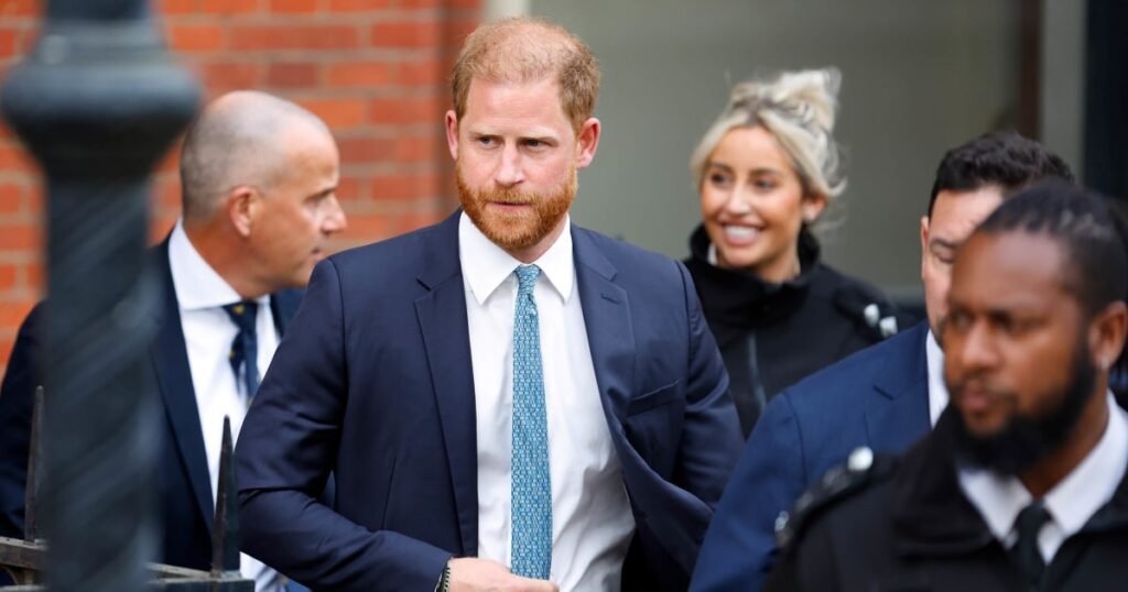De slotstrijd van Prins Harry met de Britse tabloidpers: een overzicht