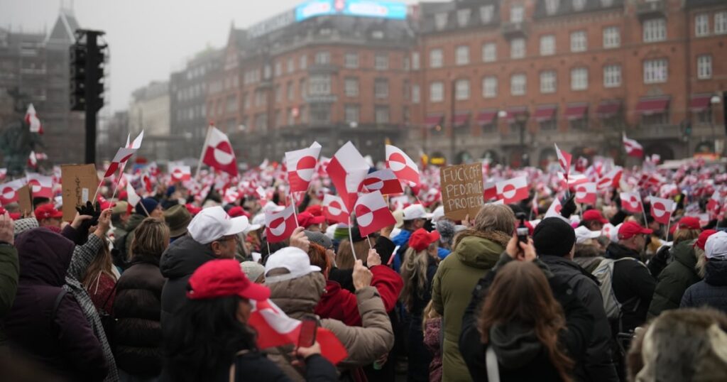 Massale protesten in Kopenhagen tegen Trump’s plannen voor Groenland