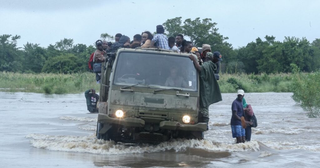 Overstromingen en Evacuaties in Zuidelijk Afrika als Gevolg van Zware Regenval