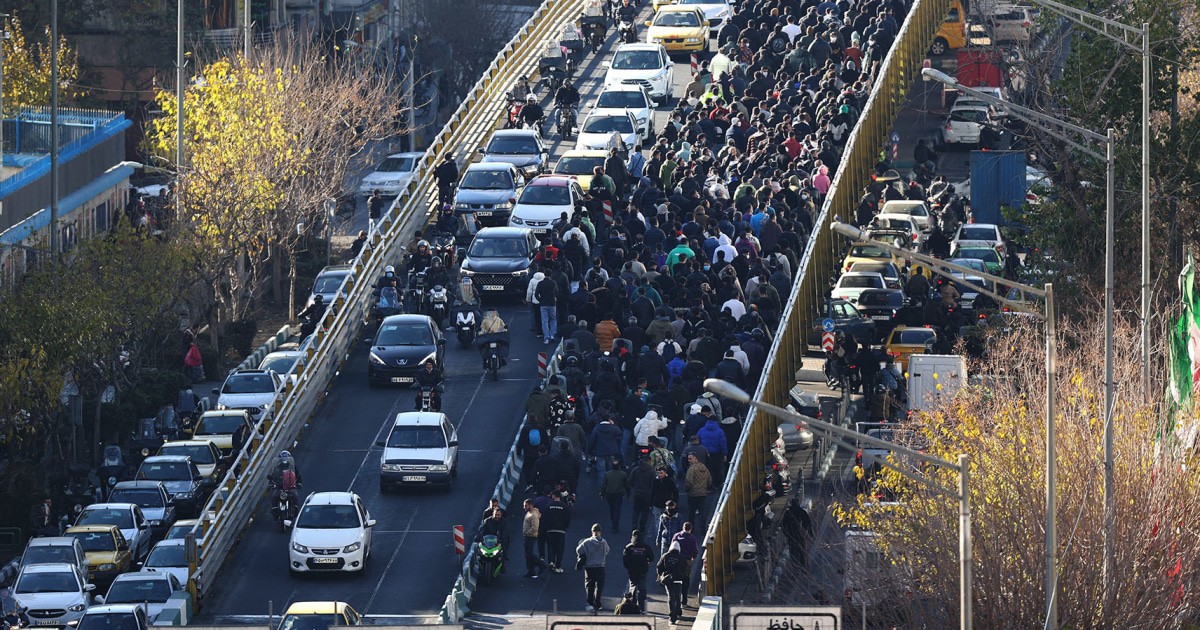 Uitbreiding van protesten in Iran: Hoe de economische crisis het land ontwricht