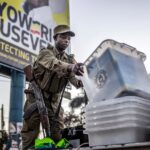 Verkiezingen in Uganda: Spanningen en Politieke Strategieën in een Cruciale Dag